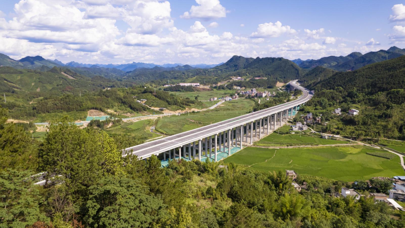  平天路：匠心智造 “橋”見品質工程 